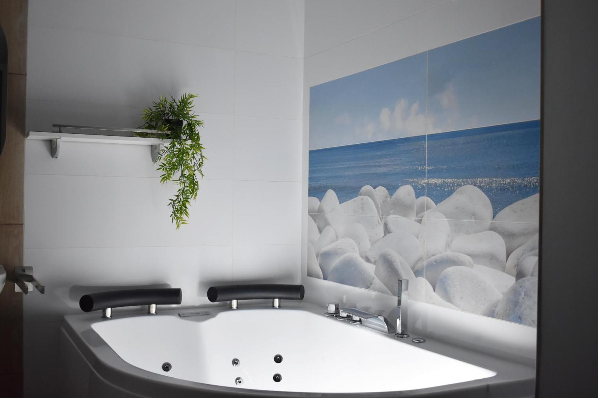 With Jacuzzi En Torremolinos, Garipolo 1 By Namaste Elite