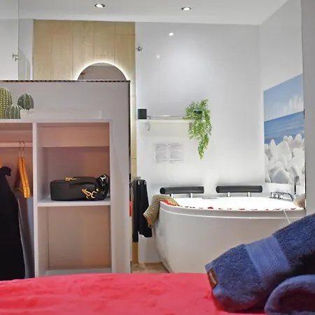 Apartment With Jacuzzi En Torremolinos, Garipolo 1 By Namaste Elite Exterior foto